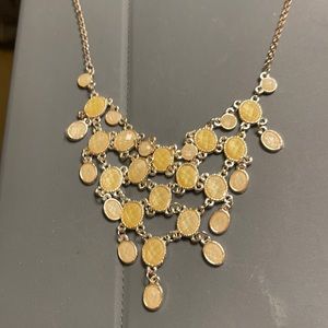 Women’s costume necklace